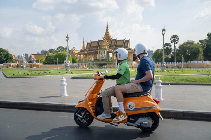 Phnom Penh Vespa City Tour + River Cruise With Drinks - Customer Experience and Reviews