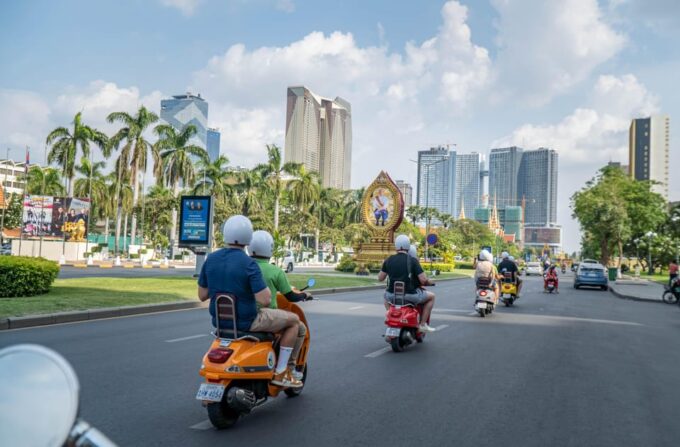 Phnom Penh Vespa City Tour + River Cruise With Drinks - Pickup and Departure