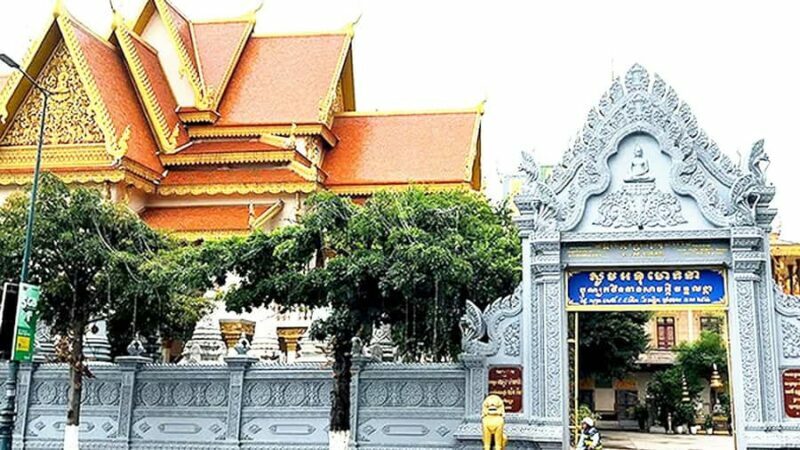 Phnom Penh Walking Tour: History, Culture, Art & Street Food - Key Points