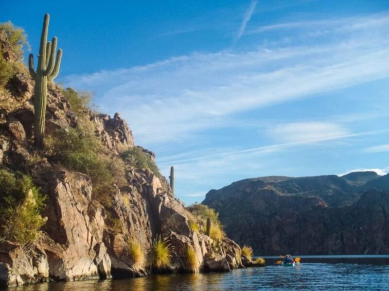 Phoenix & Scottsdale: Saguaro Lake Kayaking Tour - Meeting Point and Transportation