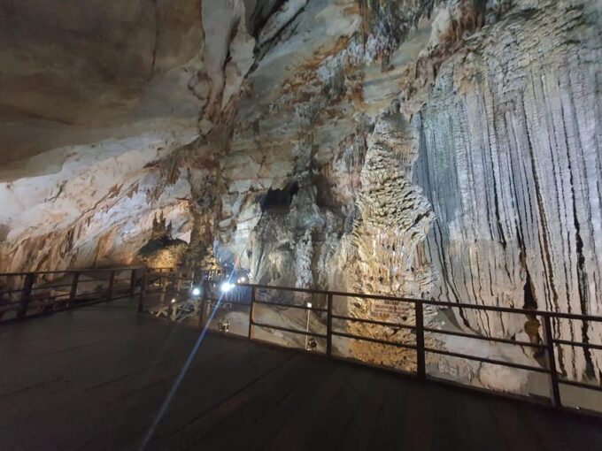 Phong Nha & Paradise Cave - All Inclusive With Spanish Guide - Highlights of Paradise Cave