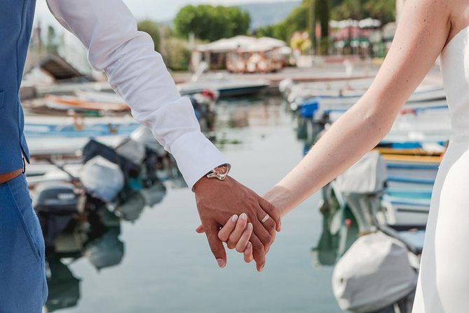 Photo Service Of Couple, Family And Vacation - Capturing Special Moments