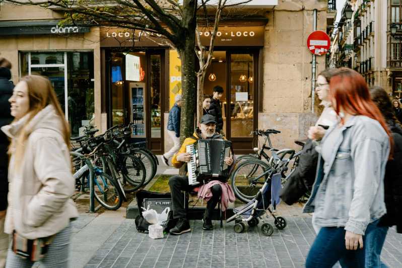 Photo Tour in San Sebastián as a Local Photographer - Photography Experience