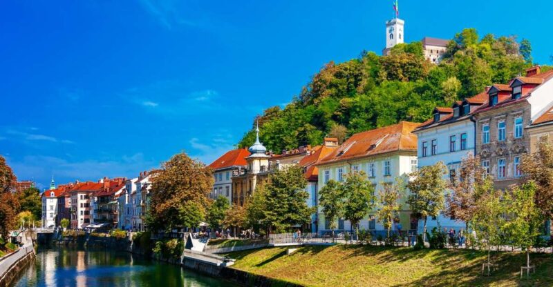 Photo Tour: Ljubljana Famous City Landmarks - Booking Information