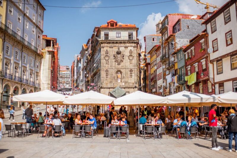 Photo Tour Porto: Walking Tour With Professional Photoshoot - Key Points