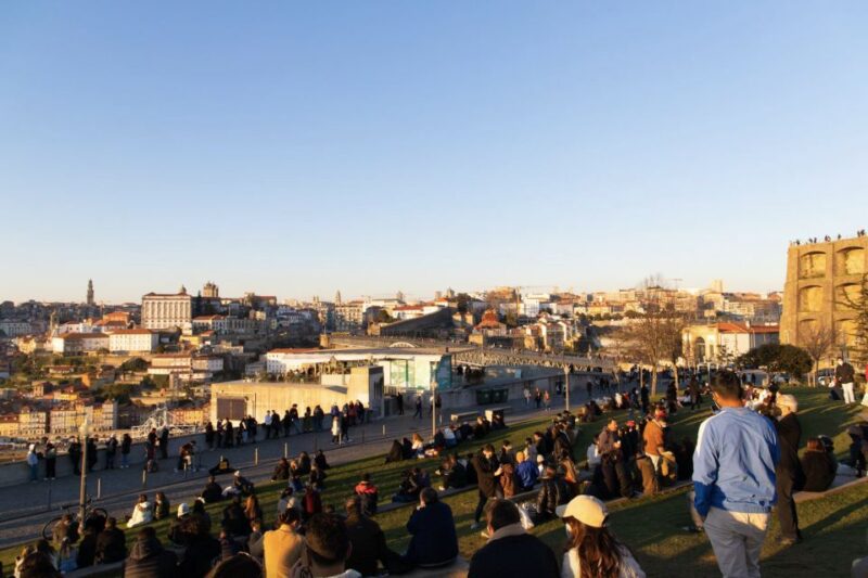 Photo Tour Porto: Walking Tour With Professional Photoshoot - Enjoy the Splendor of Portugal