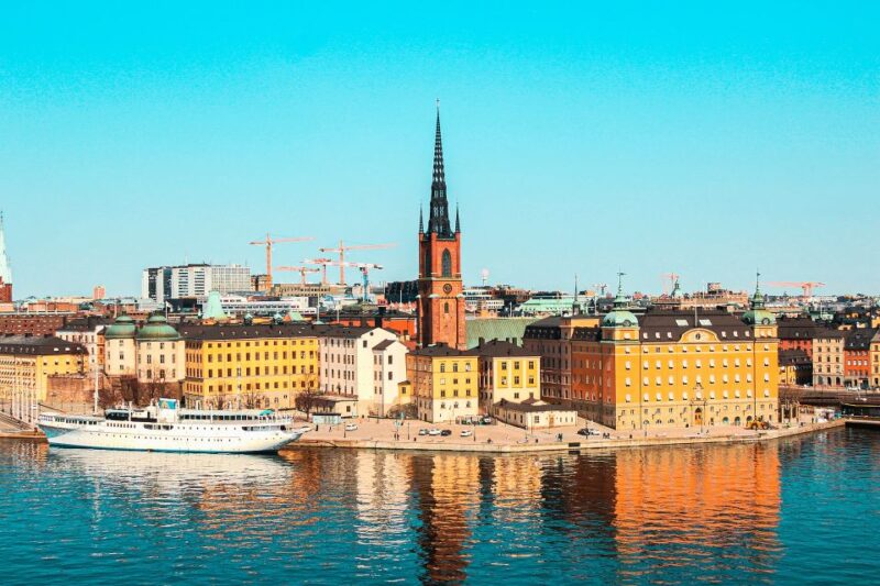 Photo Tour: Stockholm Famous Landmarks Tour - Exploring Landmarks