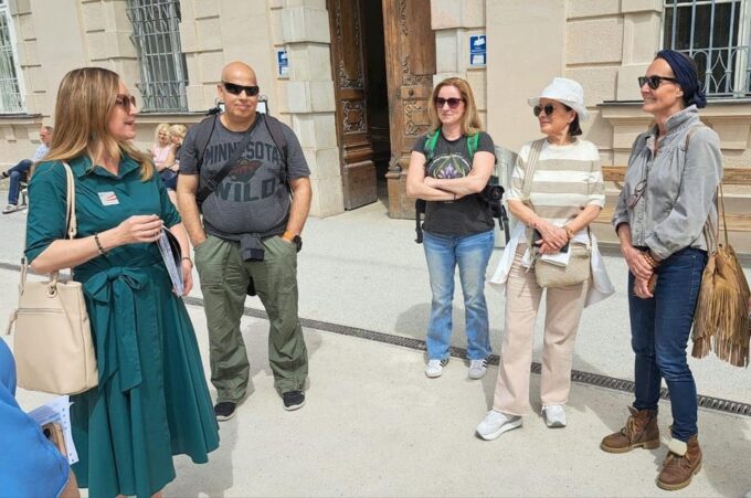 Photo Walk Salzburg - Sightseeing & Photo Safari - Explore Old Town