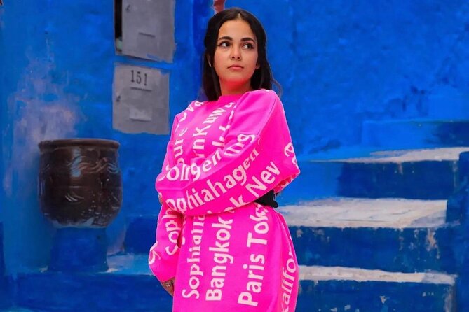 Photographer in Chefchaouen - Tour Accessibility