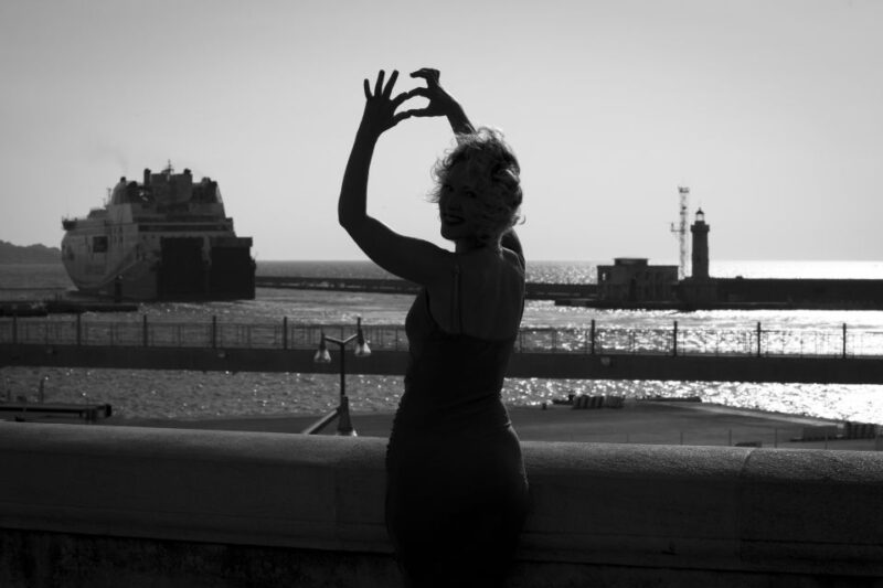 Photography: Portrait Session in Marseille, Côte Bleue, Cassis - Pricing and Booking Information