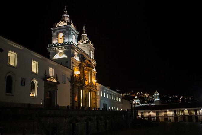 Photography Tour Quito at Night & Urban Legends - Meeting and Pickup Details
