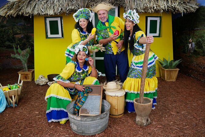 Photoshoot Activity with Traditional Curacao Attire - Practical Details and Tips