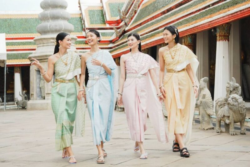 Photoshoot in Thai Costume - Cultural Experience