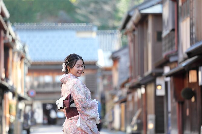 Photoshoot Session by Professional Photographer in Kanazawa - Customized Photoshoot Experience