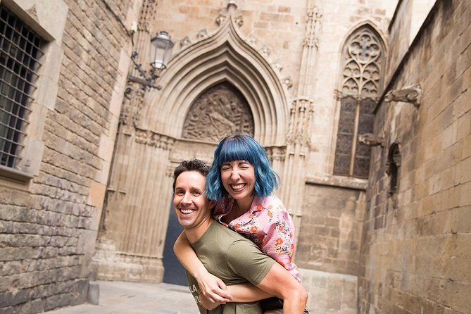 Photoshoot Tour in Barcelona Secret Corners - Photogenic Locations
