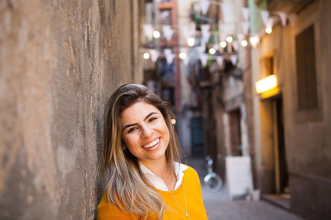 Photoshoot Tour in Barcelona Secret Corners - Personalized Photo Experience