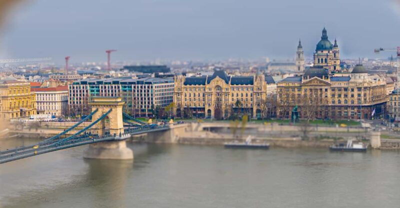 Photoshoot Tours With Professional Phototographer - Budapest - Booking Information