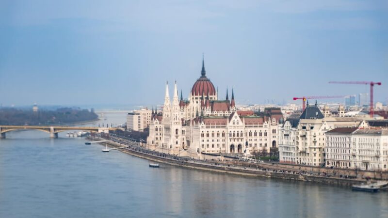 Photoshoot Tours With Professional Phototographer - Budapest - Photography Experience