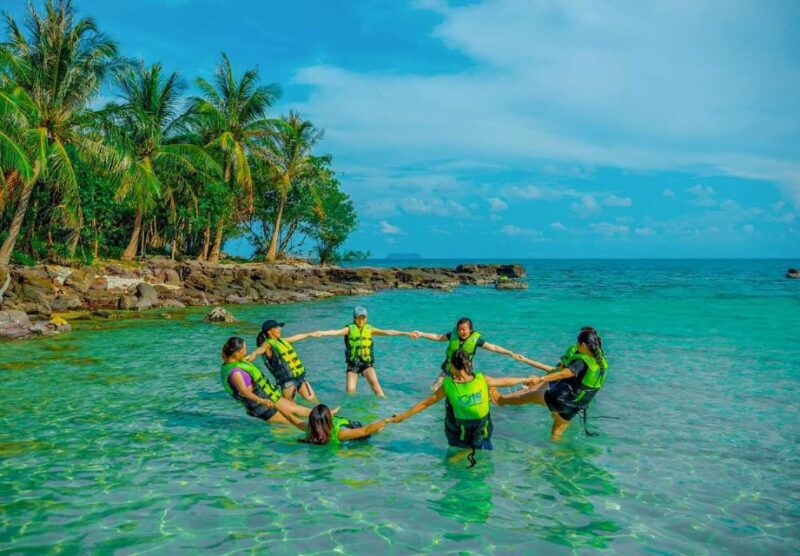 Phu Quoc: Cable Car Ride and 3 Islands Boat Tour With Lunch - Cable Car Ride Experience