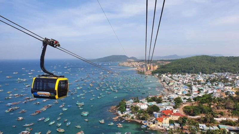 Phu Quoc: Discover Islands by Speedboat & Hon Thom Cable Car - Capture Sunset Moments in Sunset Town