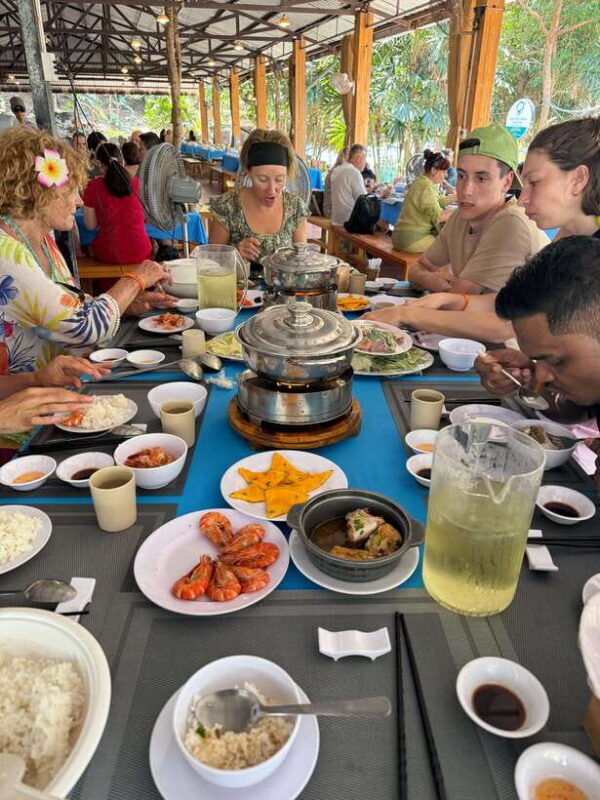 Phu Quoc Island Package: Snorkeling, Show, Vinwonder, Safari - Included Amenities