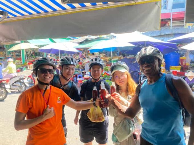 Phu Quoc: Morning Cycling Tour With Local Guide - Cao Dai Temple