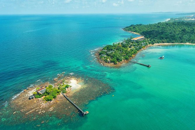 Phu Quoc- Private Airport Transfer 7-16- 29 Seater Car - 24/7 Availability and Customer Support