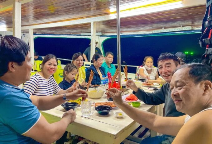 Phu Quoc: Sunset and Squid Fishing Boat Tour With Dinner - Itinerary Details