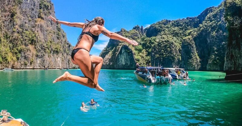 Phuket: 2 Days Itinerary Islands Exclusive Day Tour - Day 1: Phi Phi Islands Exclusive Day