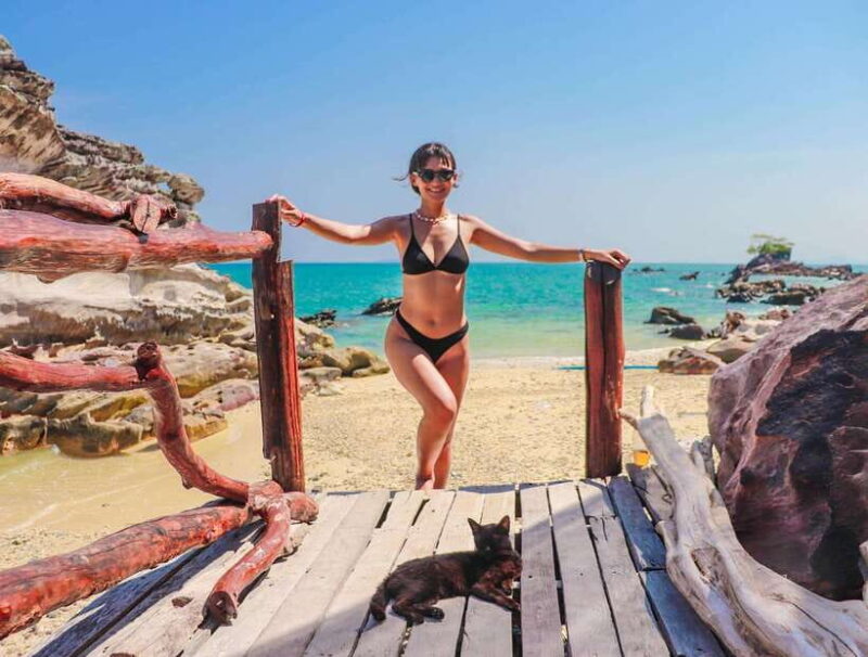 Phuket: 3 Khai Islands Snorkeling and Relaxation Tour - Khai Nui Island