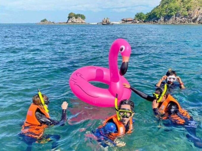 Phuket: 3 Khai Islands Snorkeling Tour - Customer Reviews