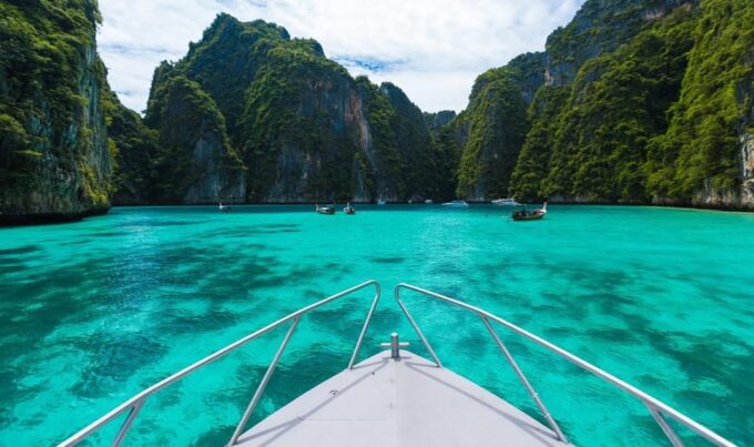 Phuket: Amazing Andaman Sea Phi Phi, Maya & Maiton Island - Experienced Guides and Crew