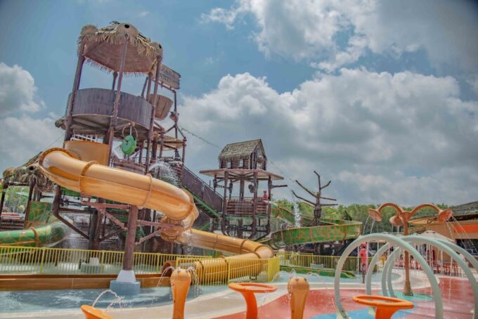 Phuket: Blue Tree Water Park and Beach Club With Transfer - Amenities and Inclusions