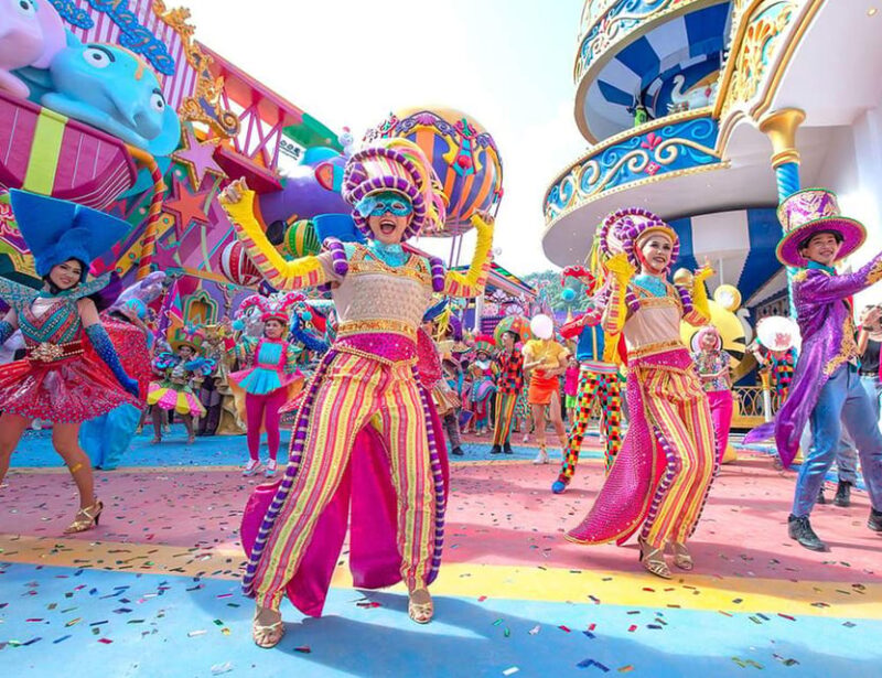 Phuket: Carnival Magic Show + Buffet Dinner - Accessibility and Language Support