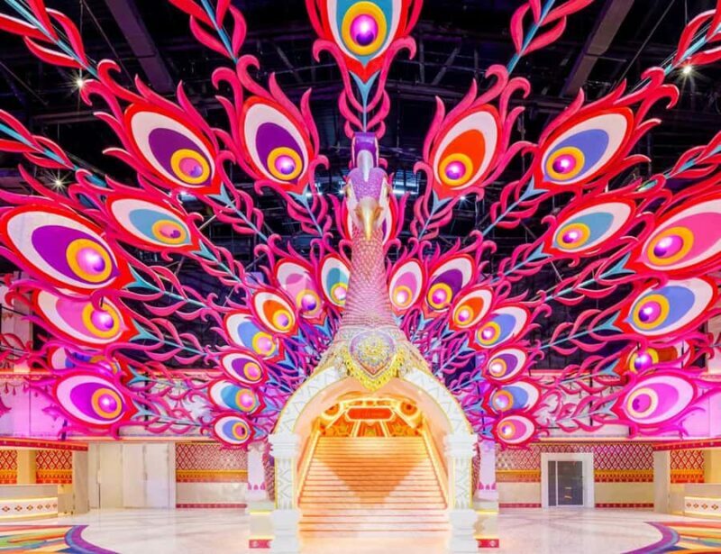Phuket: Carnival Magic Show Royal Seat with Dinner - The Venue and Arrival