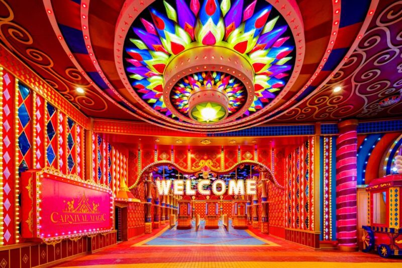 Phuket: Carnival Magic Ticket With Dinner and Transfer - Customer Feedback and Ratings