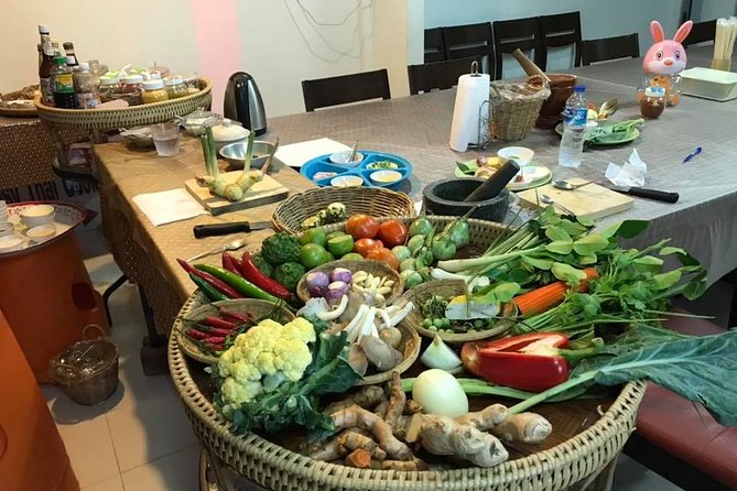 Phuket Easy Thai Cooking Class and Market Tour - Cooking Class Experience