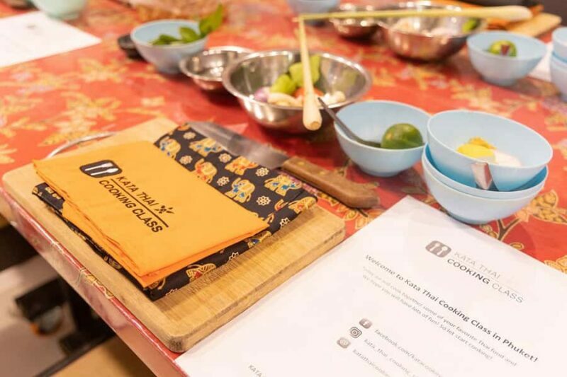 Phuket: Half Day Authentic Thai Cooking Class & Market Tour - Why This Tour Works Well