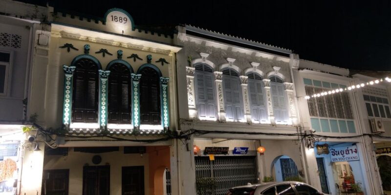 Phuket: Island Exploration Guide App With Offline Content - Key Points