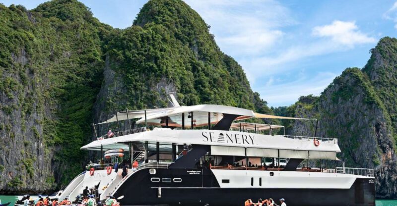 Phuket: James Bond Island Luxury Sunset Cruise - Meals and Refreshments