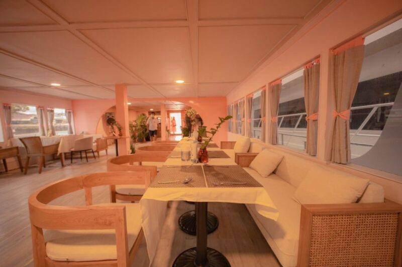 Phuket Ko Sire: Cruise With Live Music and 4-Course Dinner - Dining Experience