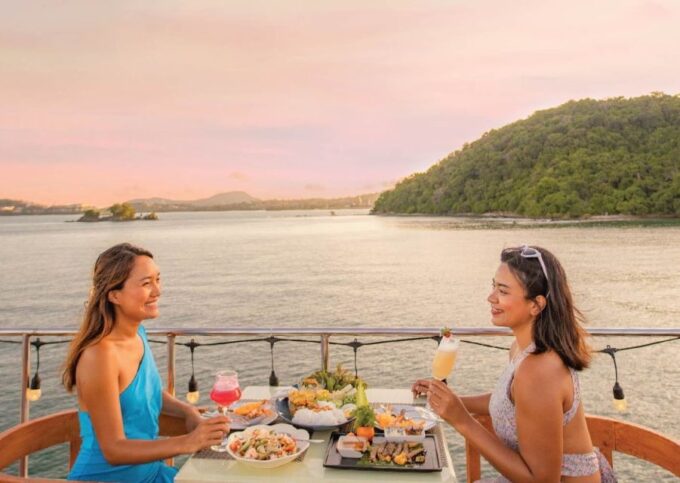 Phuket Ko Sire: Cruise With Live Music and 4-Course Dinner - Meeting Point and Departure