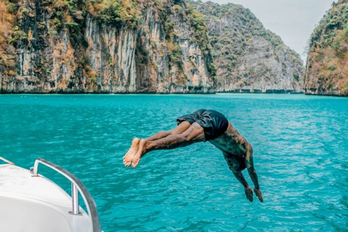 Phuket: Phi Phi & Bamboo Islands Boat Tour W/ Lunch & Drinks - Booking and Cancellation Policy