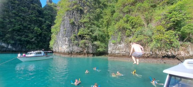 Phuket: Phi Phi Island Sunrise Group Speedboat Tour - Important Information