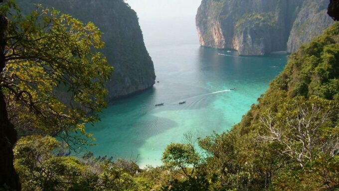 Phuket: Phi Phi Island Sunrise Group Speedboat Tour - Pickup and Drop-off