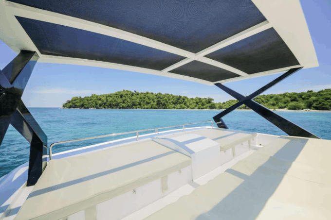 Phuket: Phi Phi & Maithon Island Day Trip by Power Catamaran - Maithon Island Snorkeling