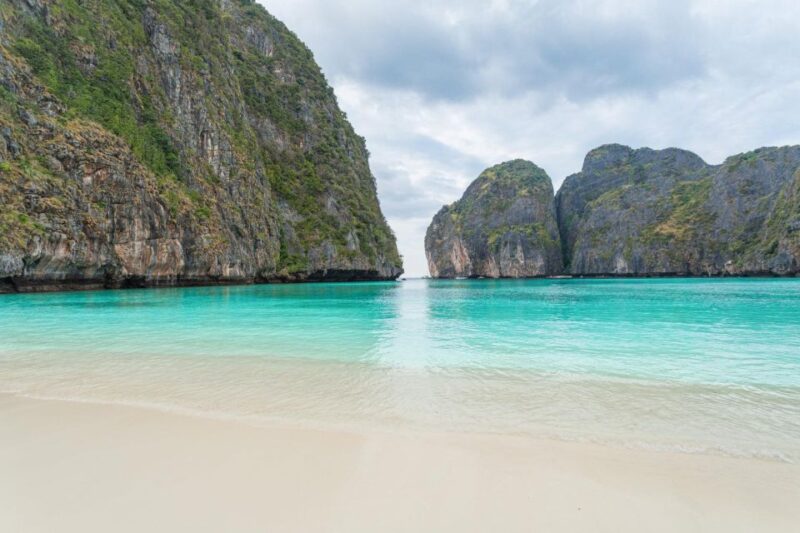Phuket: Phi Phi, Maya & Bamboo Island by Speed Boat Charter - Key Points