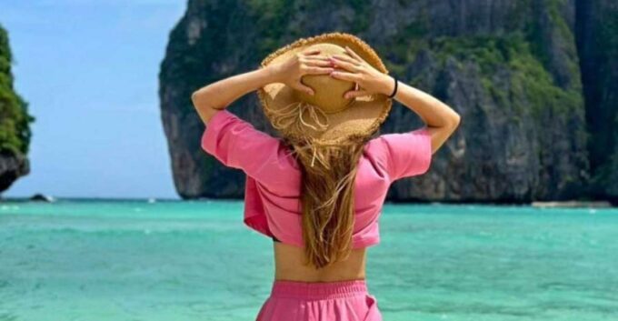 Phuket: Phi Phi, Maya & Bamboo Island by Speed Boat Charter - Exploring the Phi Phi Islands