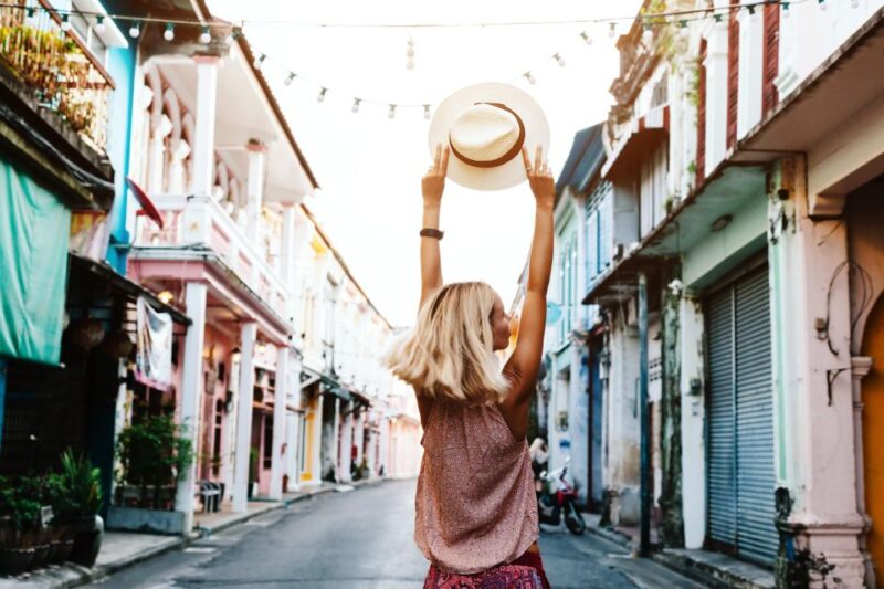 Phuket: Private Photoshoot at Old Town - Photo Tour Details