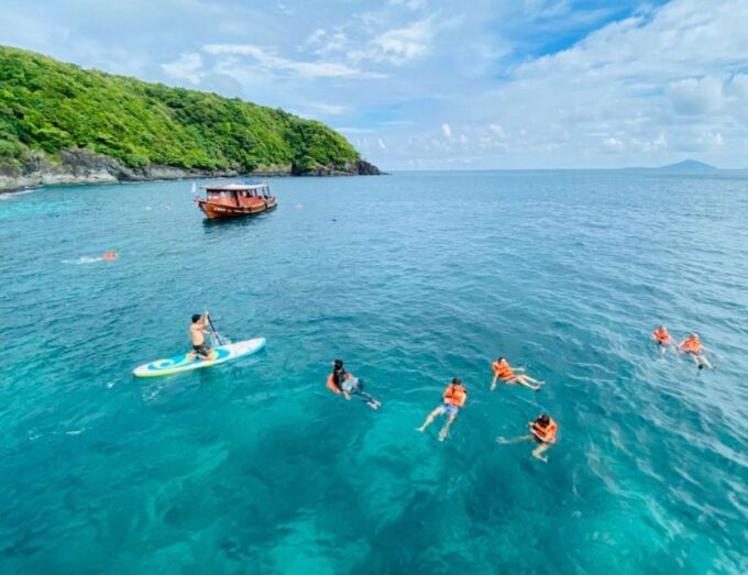 Phuket Private Sunset Cruise by Catamaran Yacht - Yacht Details